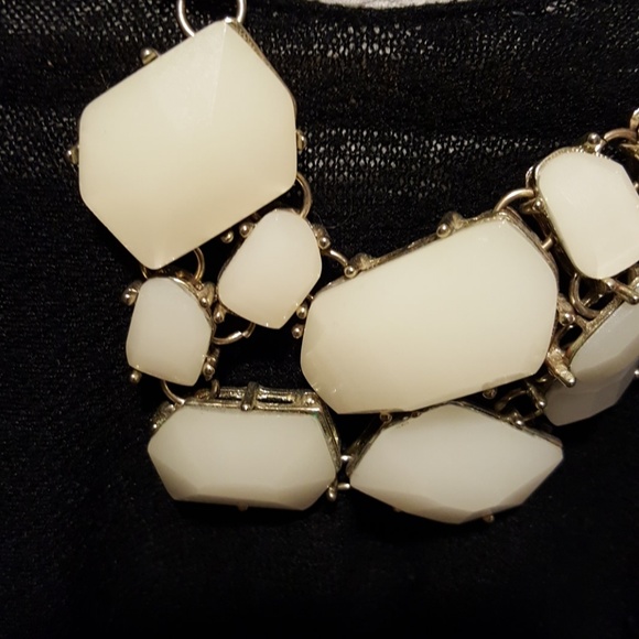 Statement necklace - Picture 4 of 4